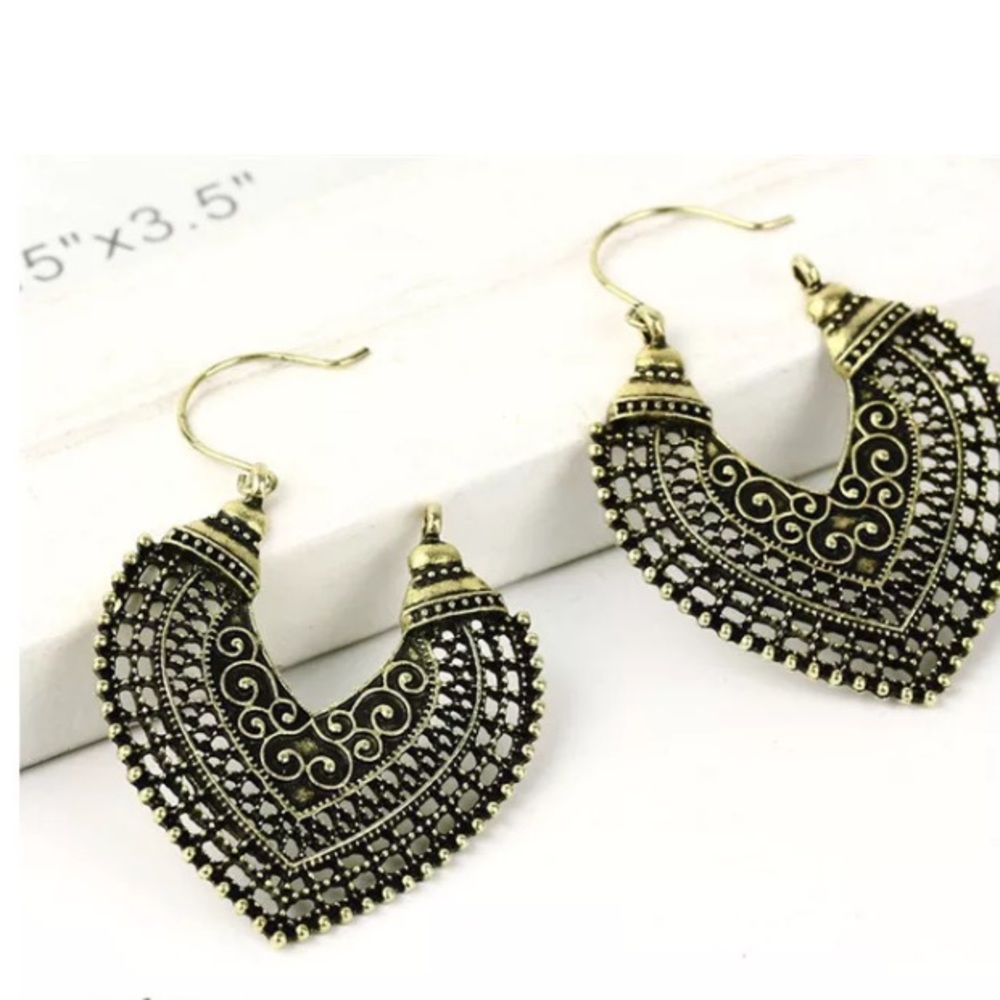 🔴Gold Bohemian Boho Carved Engraved Earrings - Picture 2 of 3